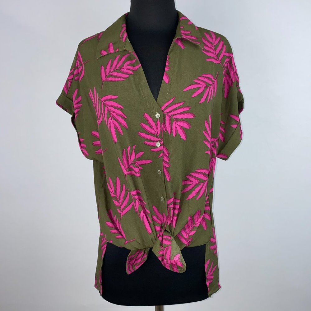 Massini L Leaf Patterned Button Down Slit Sides - image 6